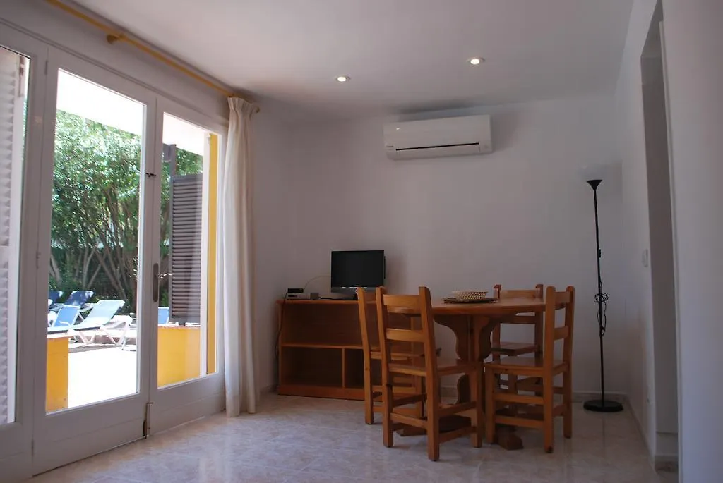 Apartamentos Les Palmeres Castell-Castell-Platja d'Aro 0*,